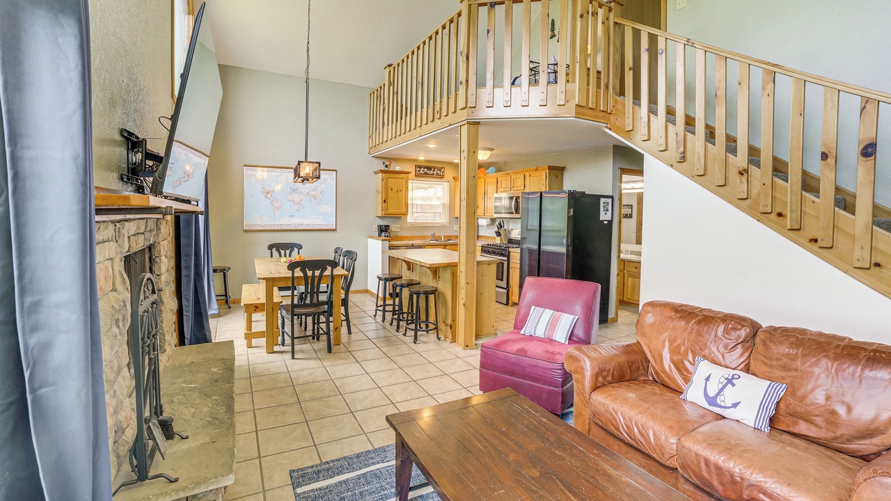 Photo of Livingroom in Kimberling City