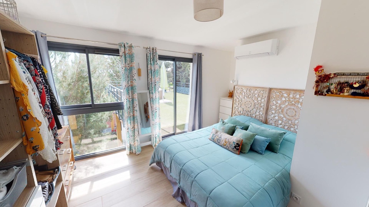 Photo of Bedroom in Balaruc-les-Bains