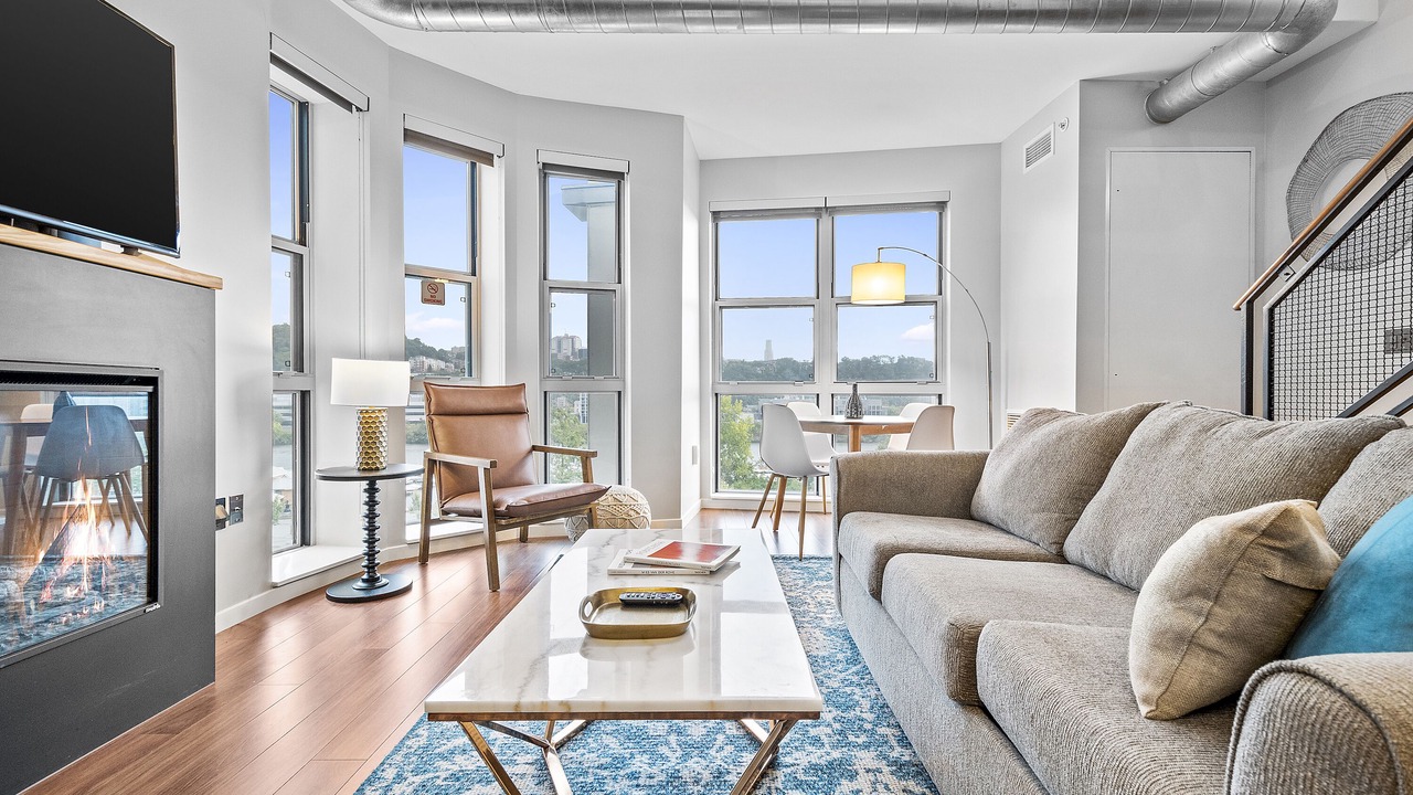 Photo of Livingroom in South Side Flats