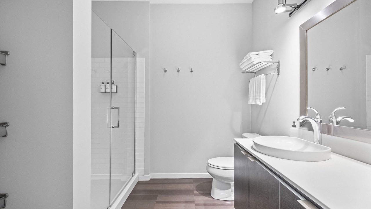Photo of Bathroom in South Side Flats