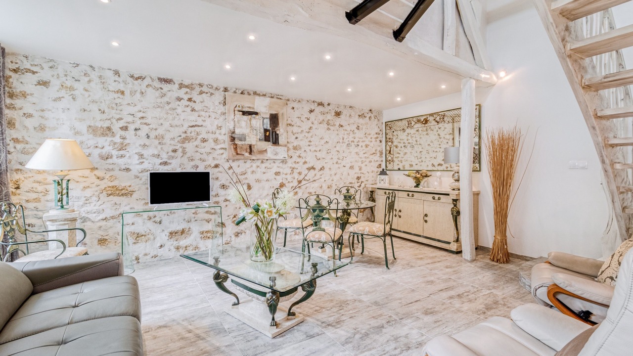 Photo of Livingroom in Gouaix