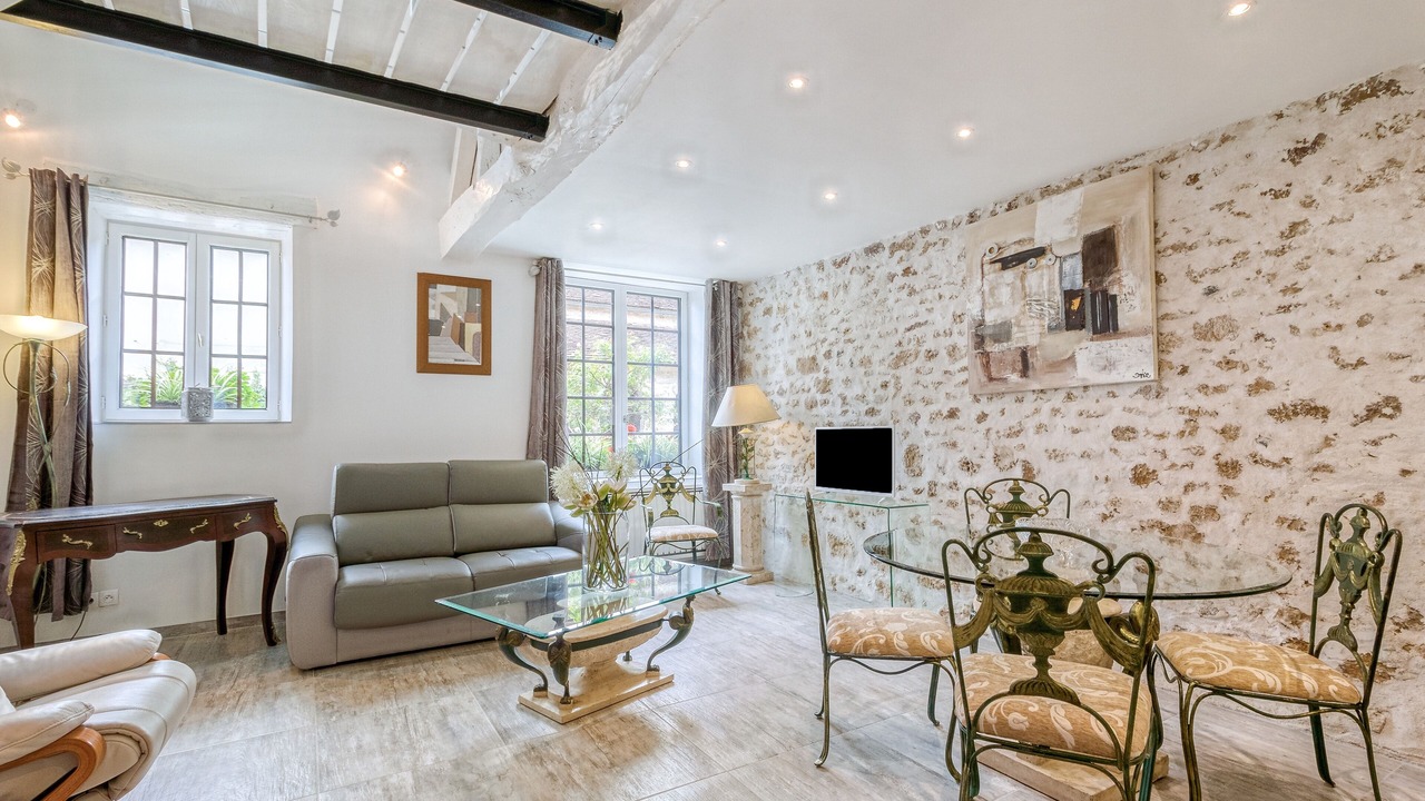 Photo of Livingroom in Gouaix