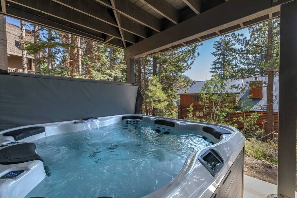 Photo of Outdoor in Mammoth Lakes