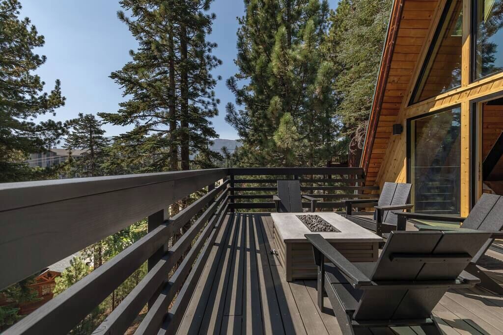 Photo of Patio Balcony in Mammoth Lakes