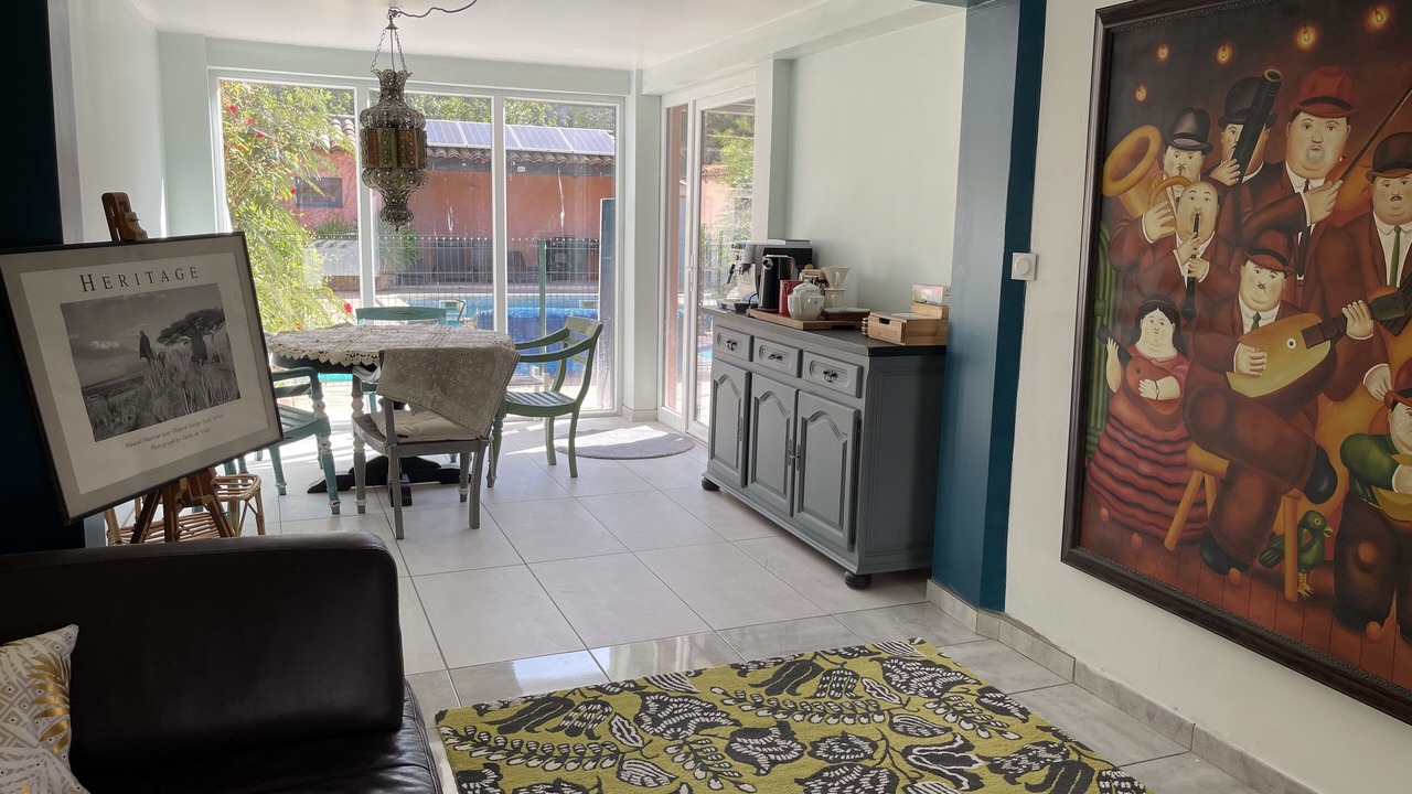 Photo of Livingroom in Pierrerue