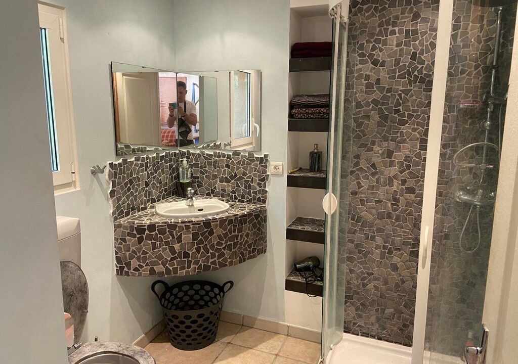 Photo of Bathroom in Carces