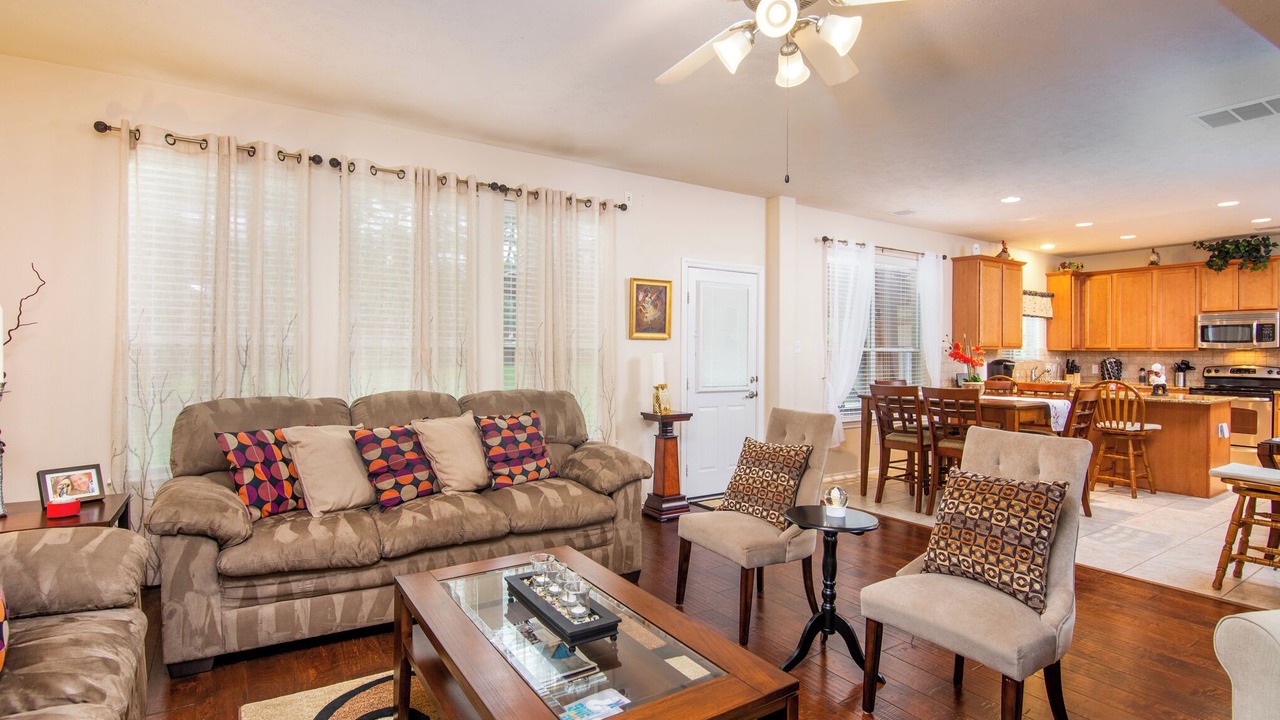 Photo of Livingroom in Sterling Ridge