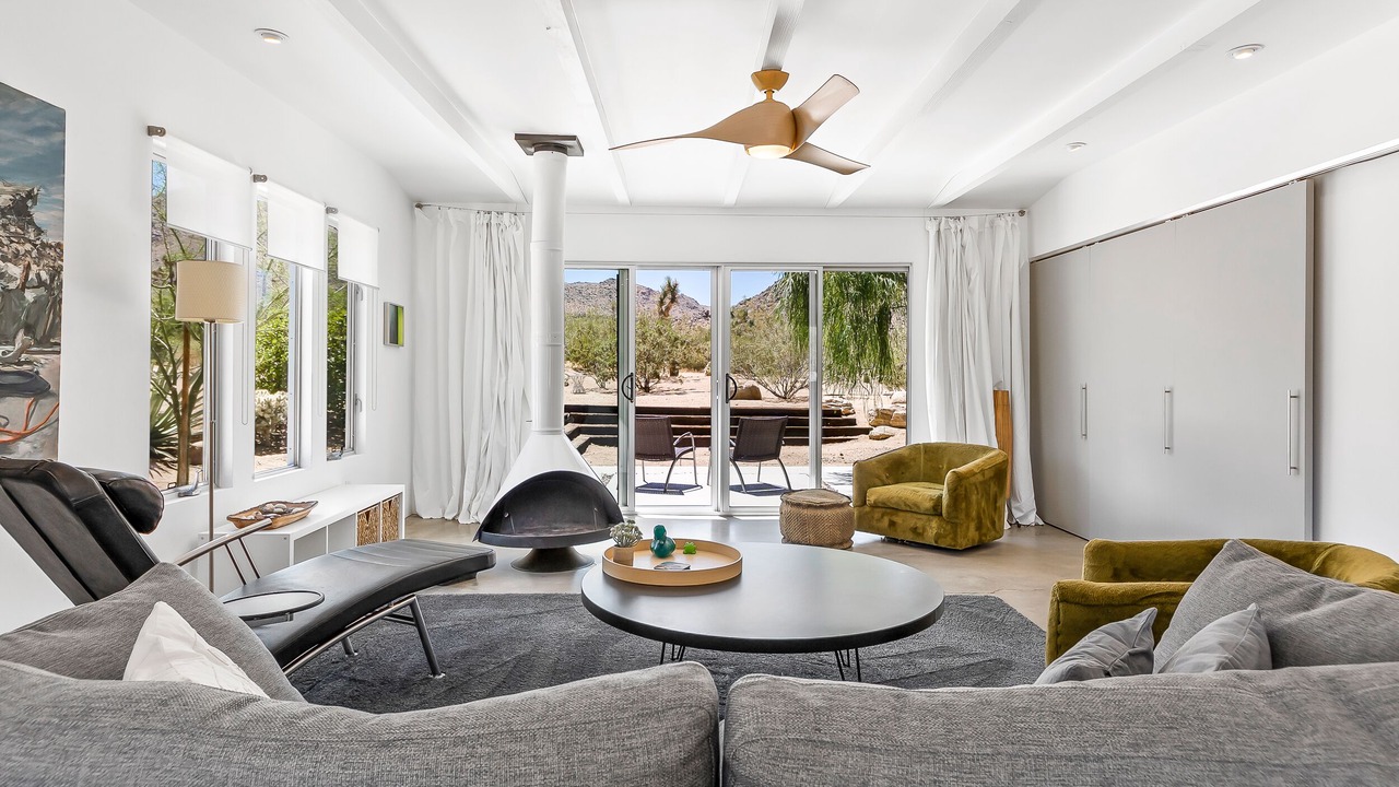 Photo of Livingroom in Joshua Tree Highlands
