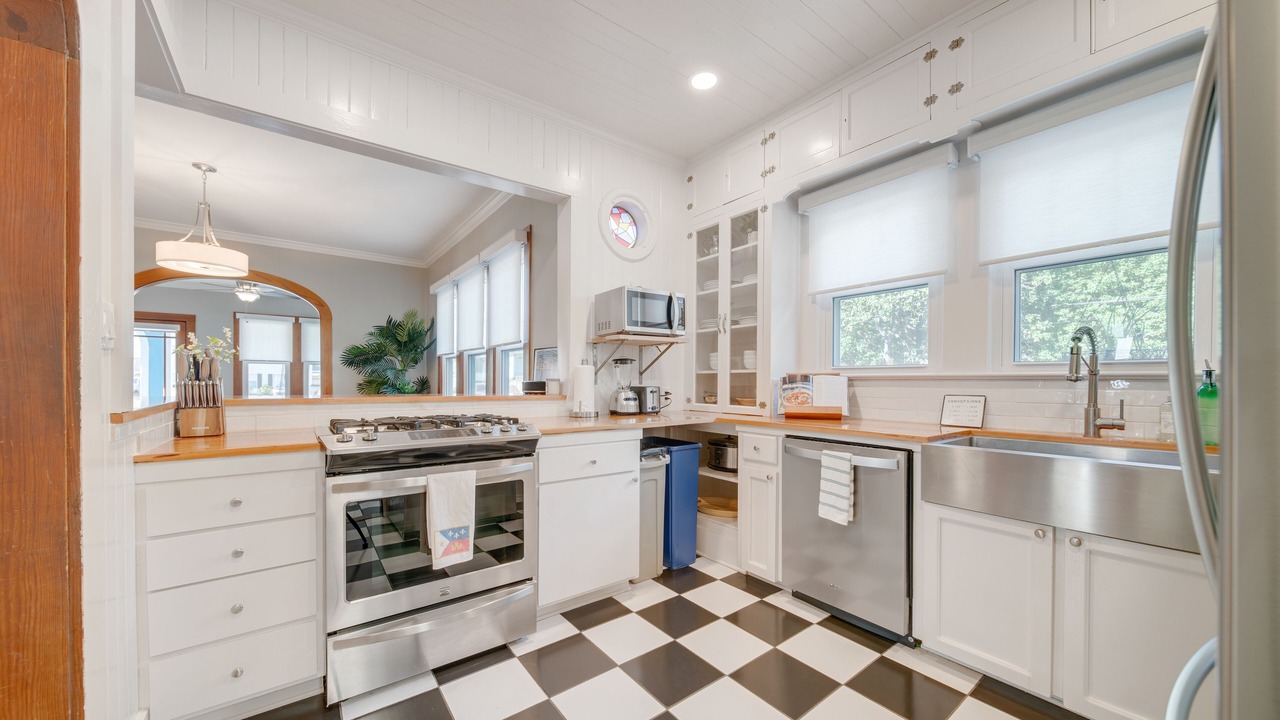 Photo of Kitchen in Freetown - Port Rico
