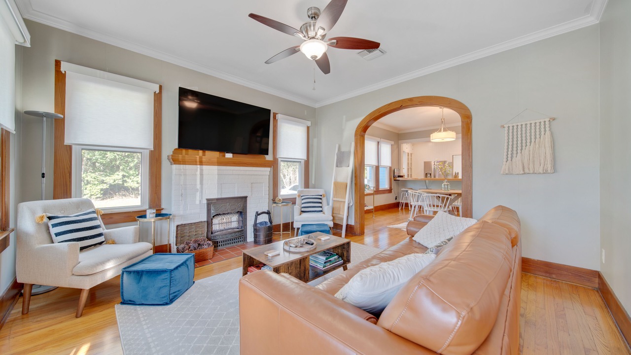 Photo of Livingroom in Freetown - Port Rico