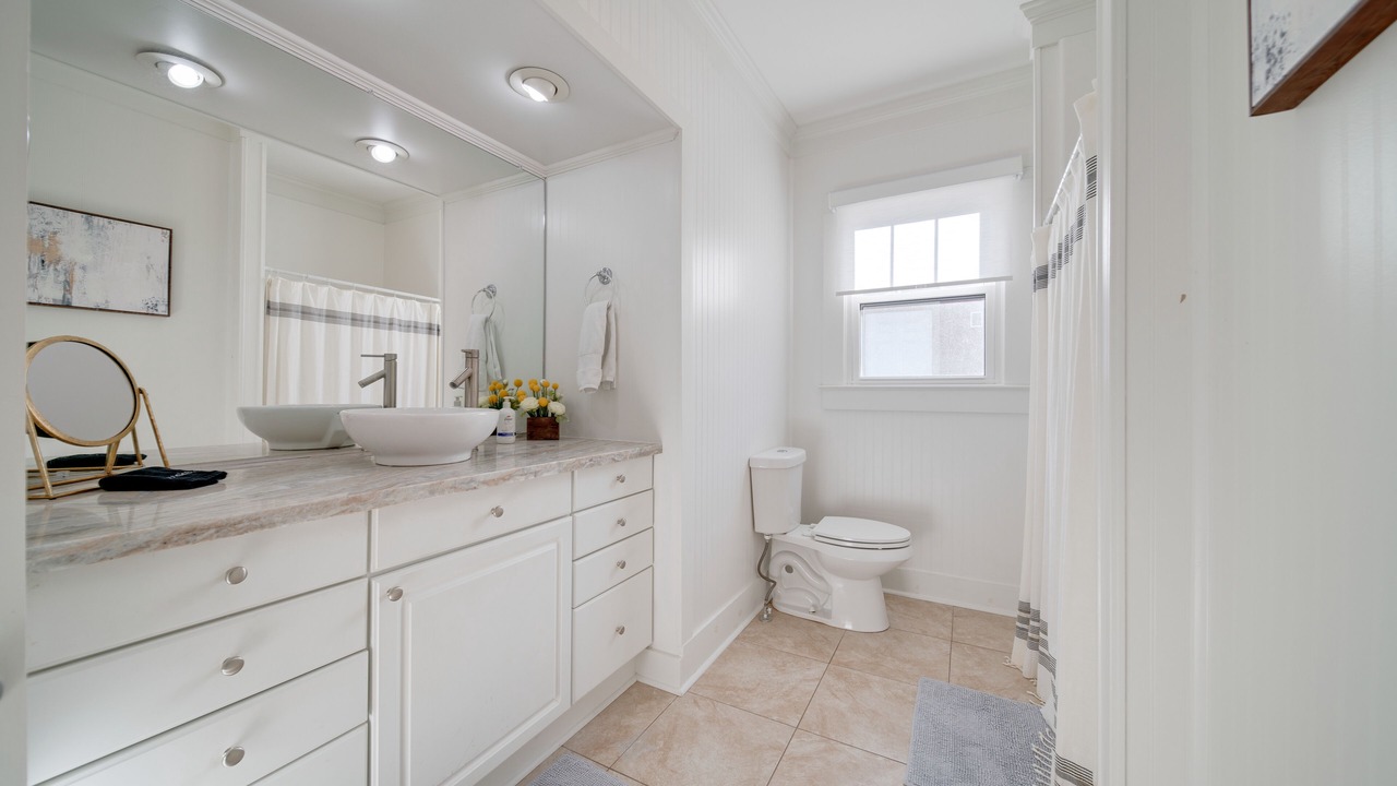 Photo of Bathroom in Freetown - Port Rico