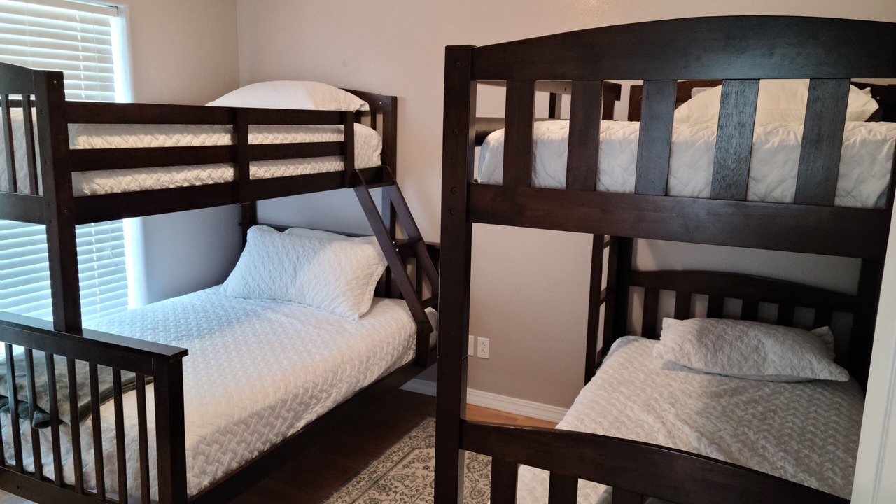 Photo of Bedroom in Pomona