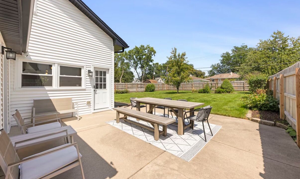 Photo of Outdoor in Elmhurst