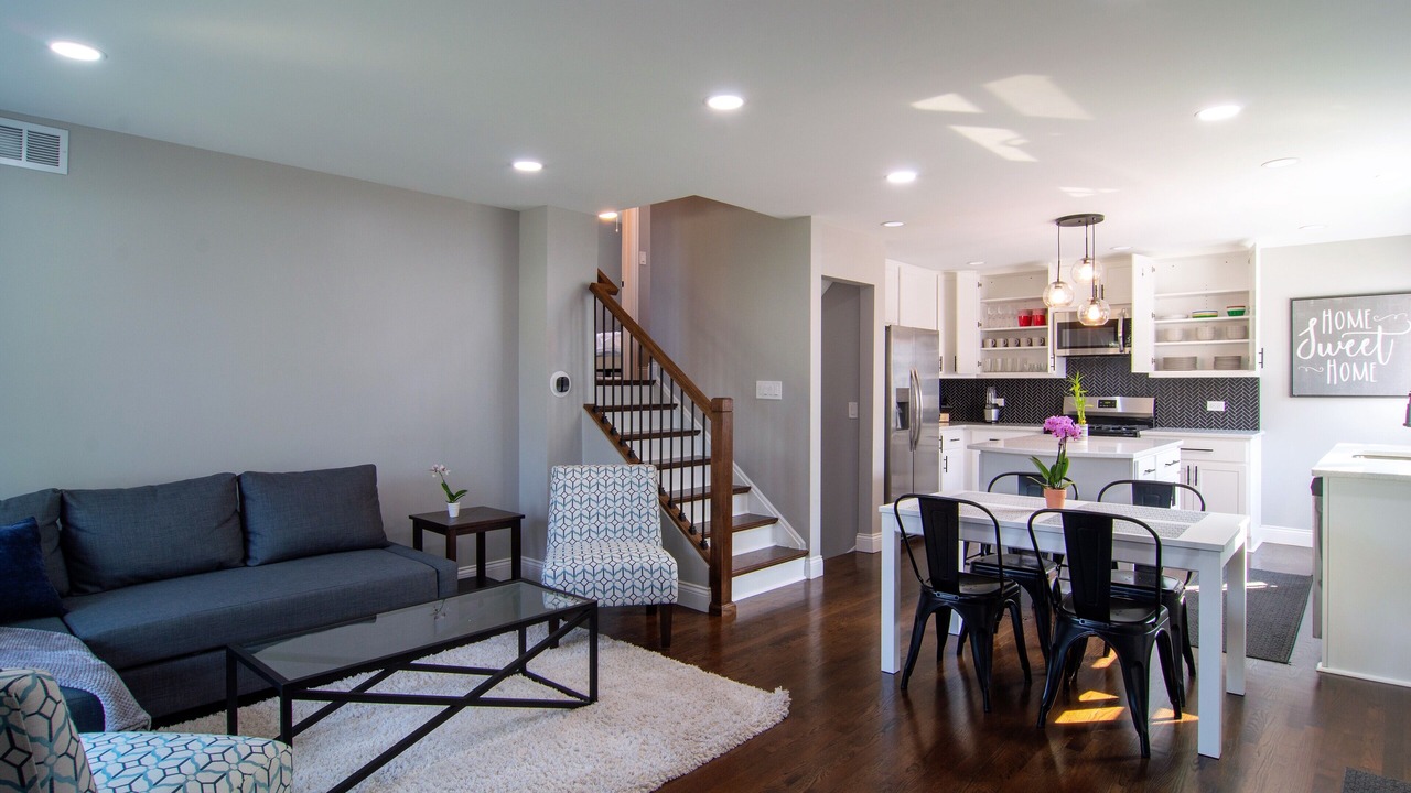 Photo of Livingroom in Elmhurst