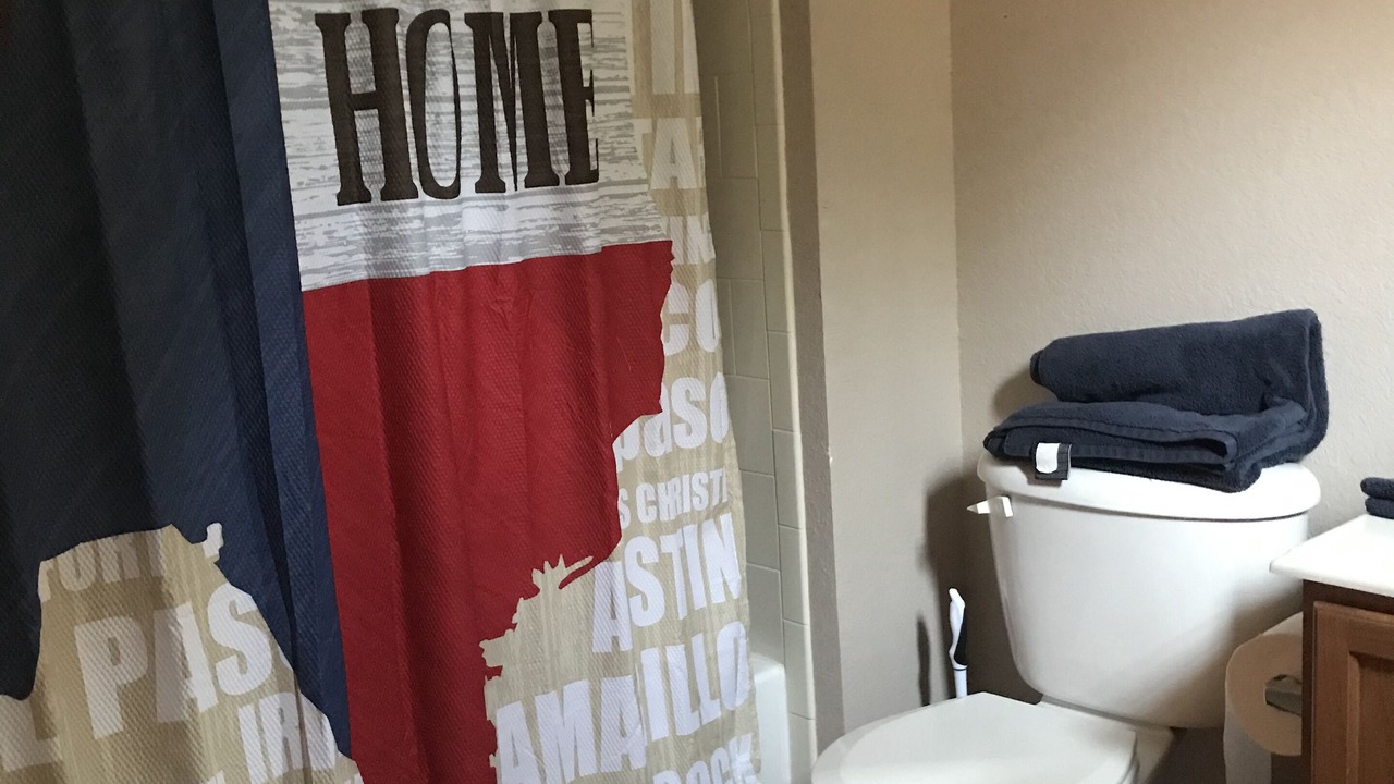 Photo of Bathroom in North Central Thousand Oaks