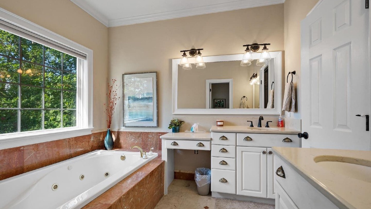 Photo of Bedroom in Eatonton
