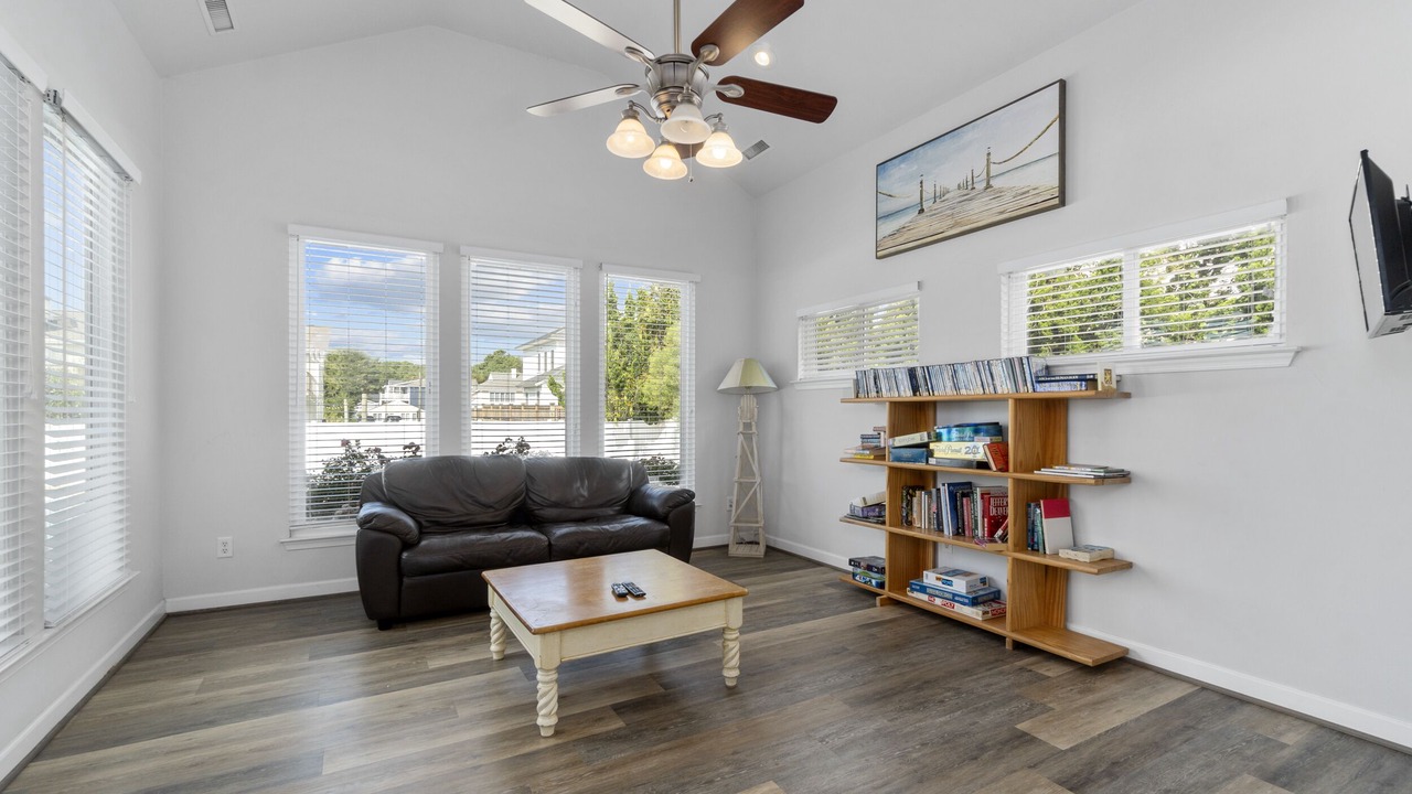 Photo of Livingroom in Sandbridge
