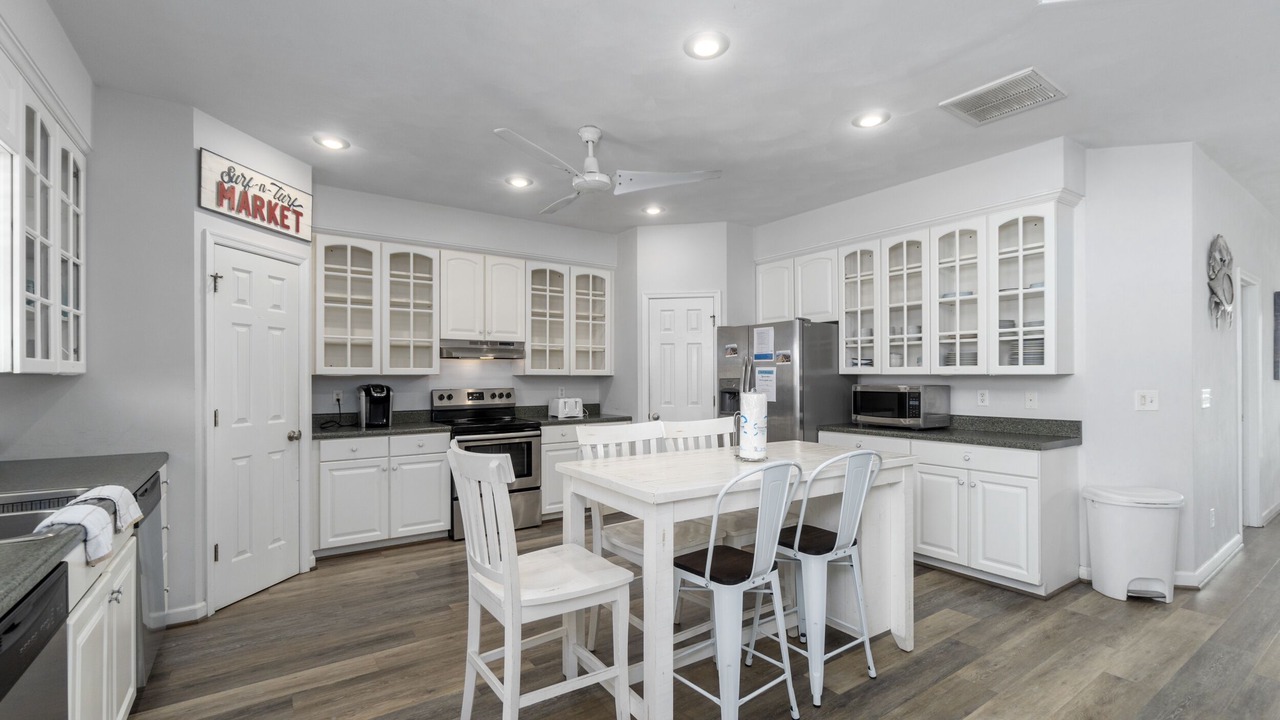 Photo of Kitchen in Sandbridge