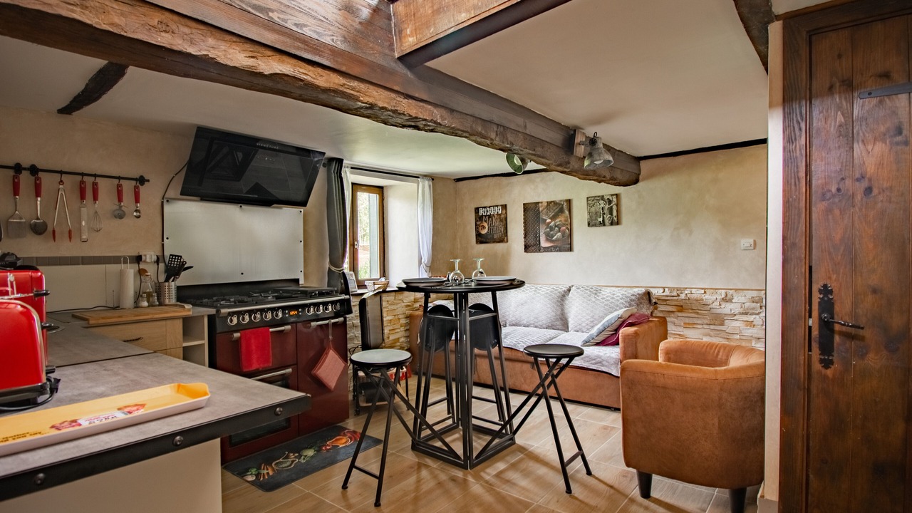 Photo of Others in Droux