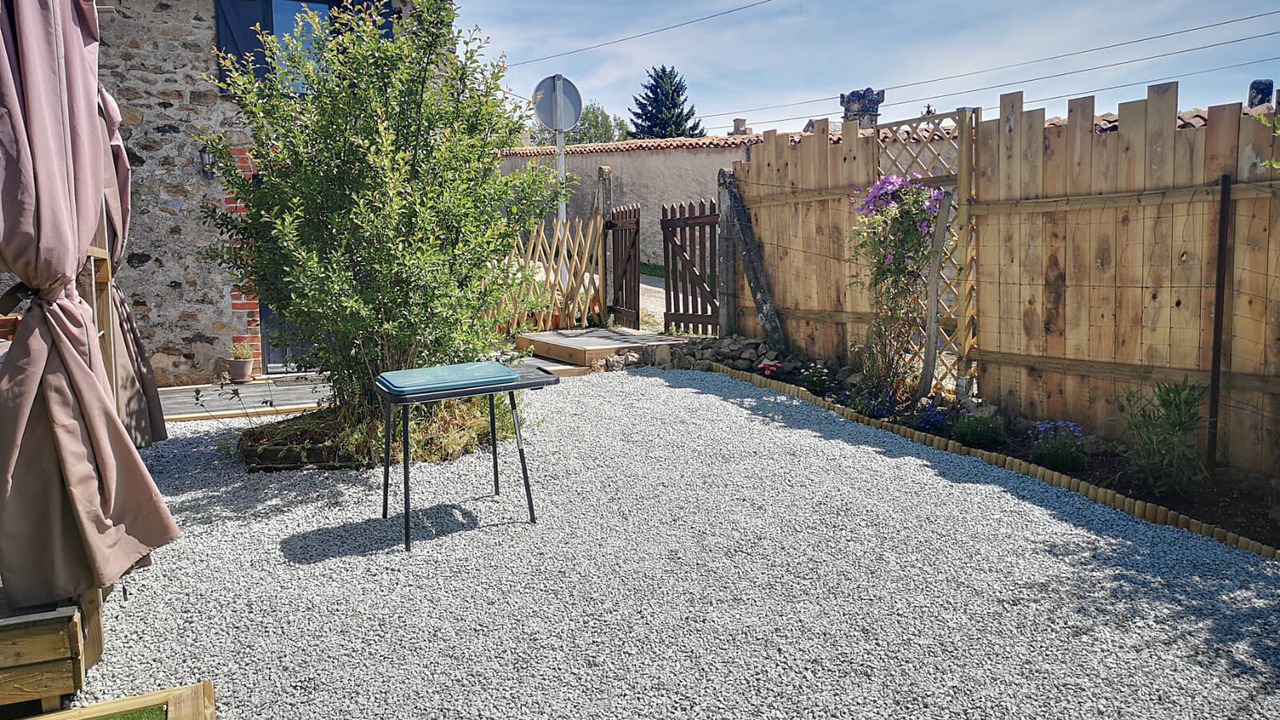 Photo of Outdoor in Droux