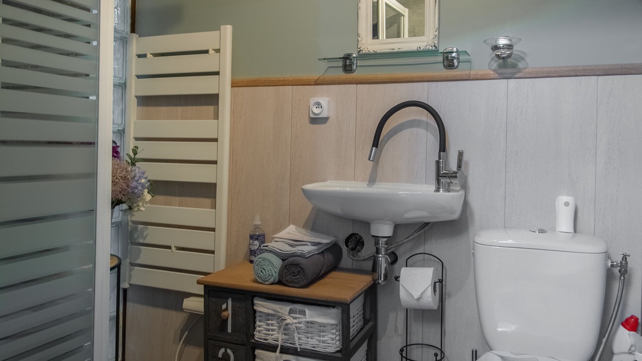 Photo of Bathroom in Droux