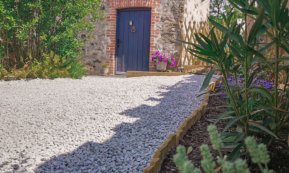 Photo of Outdoor in Droux