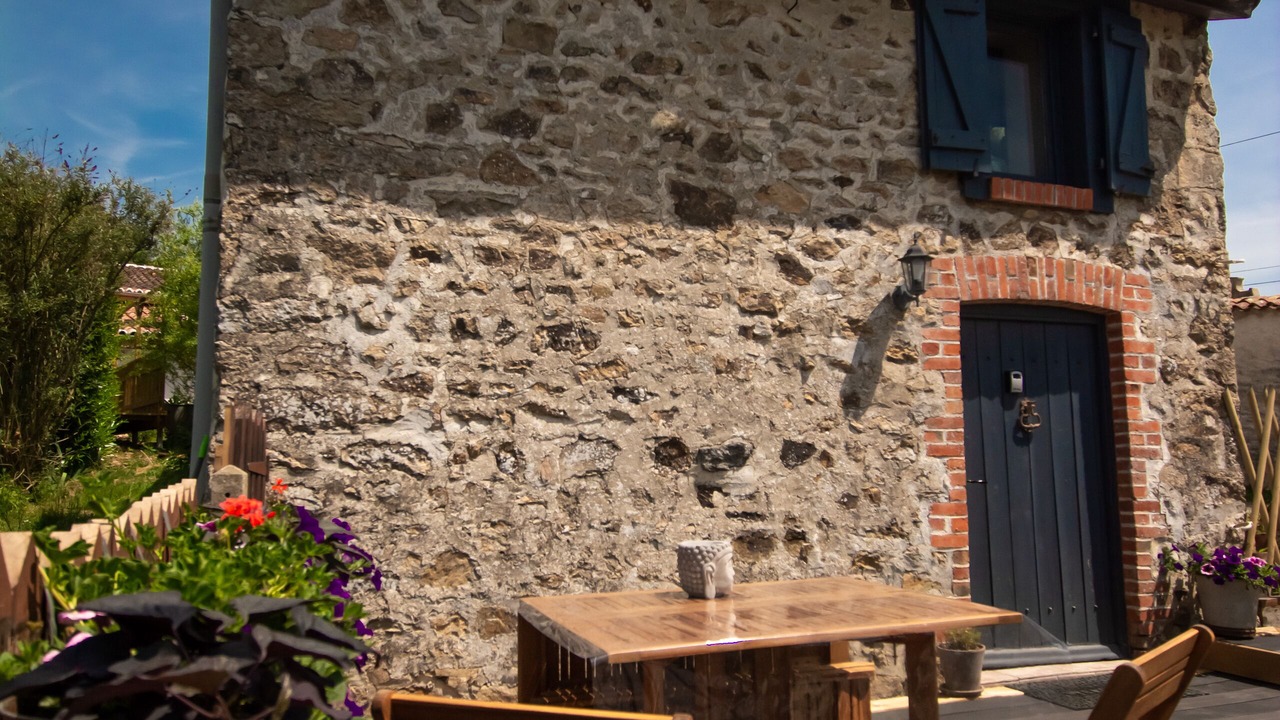 Photo of Outdoor in Droux