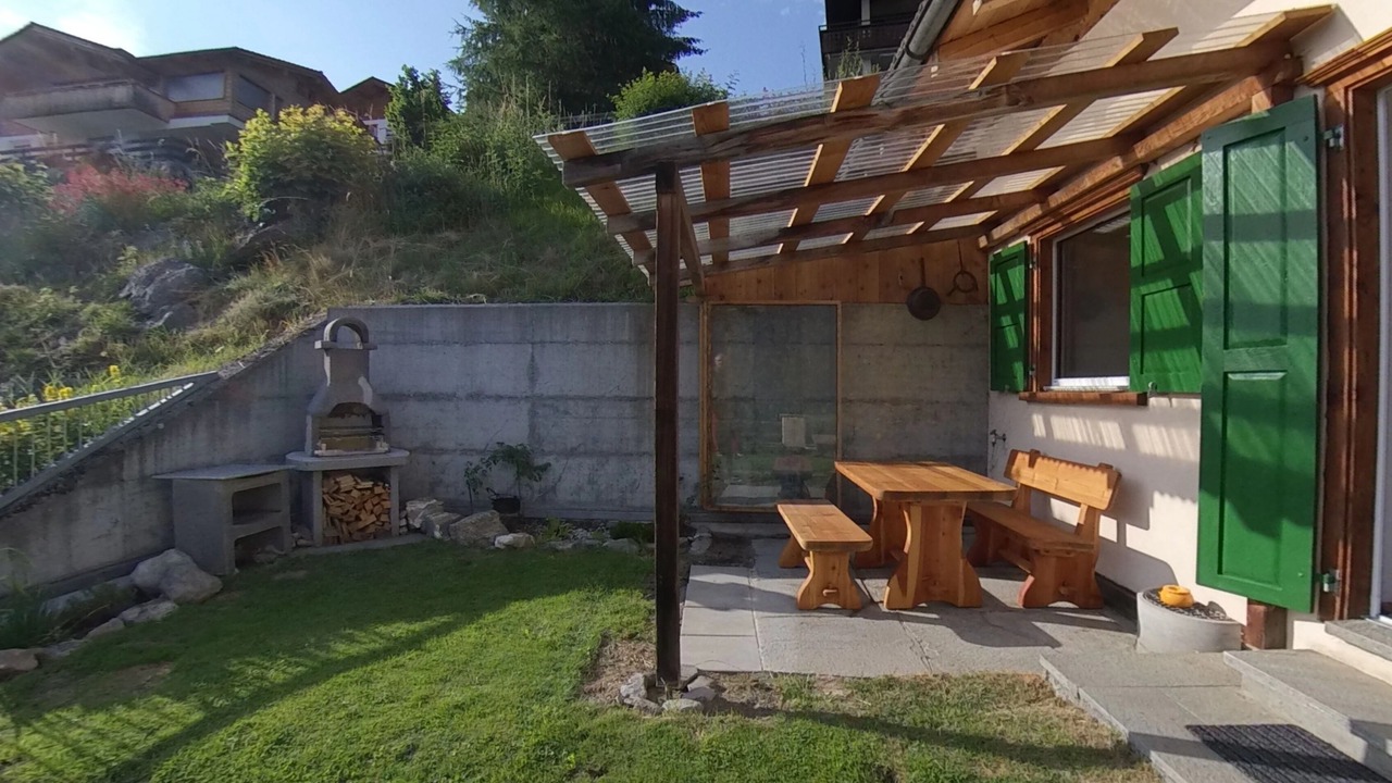 Photo of Outdoor in Pany