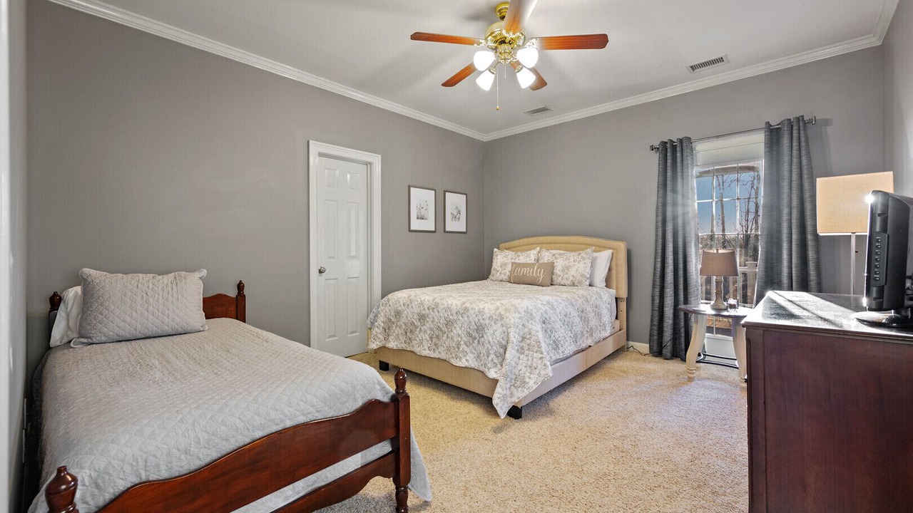 Photo of Bedroom in Mount Juliet