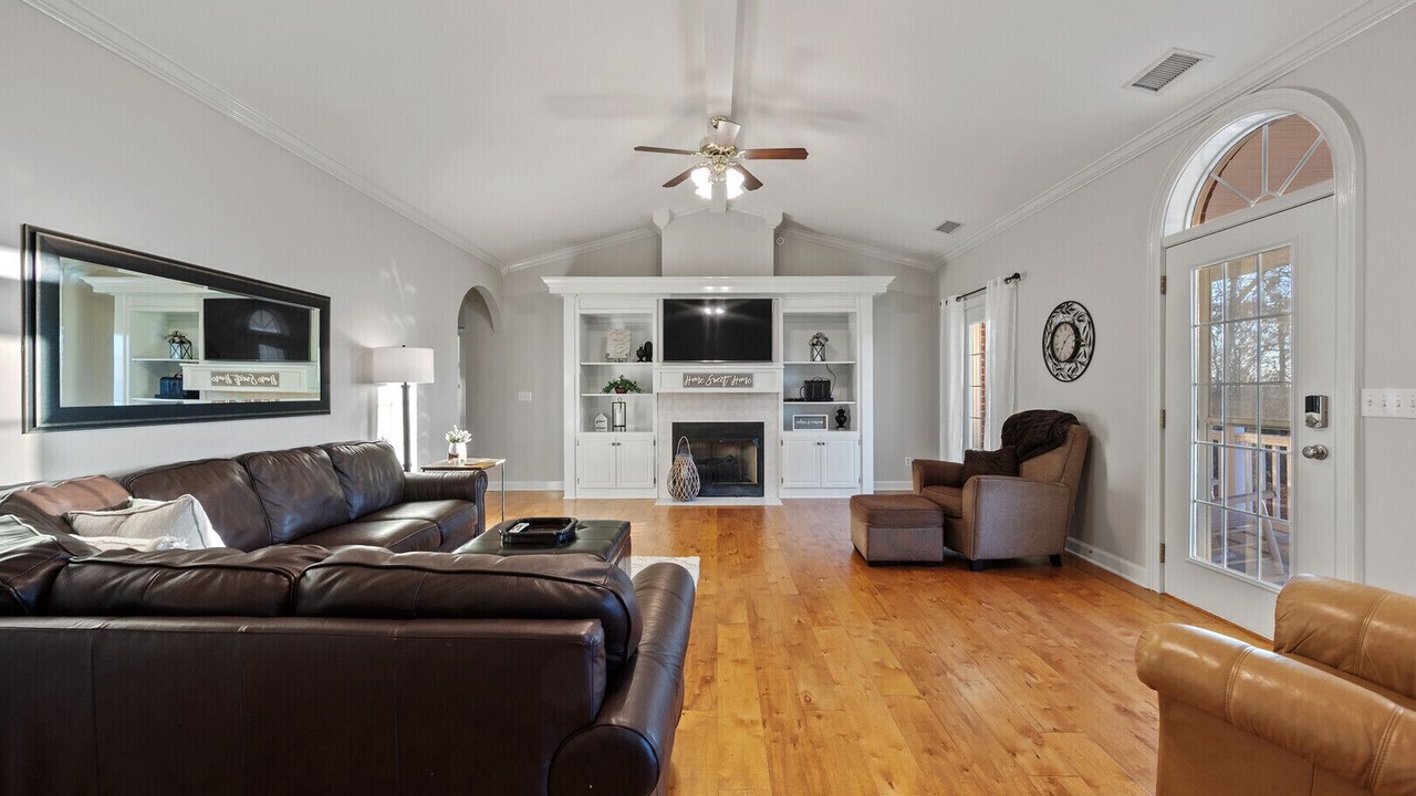 Photo of Livingroom in Mount Juliet
