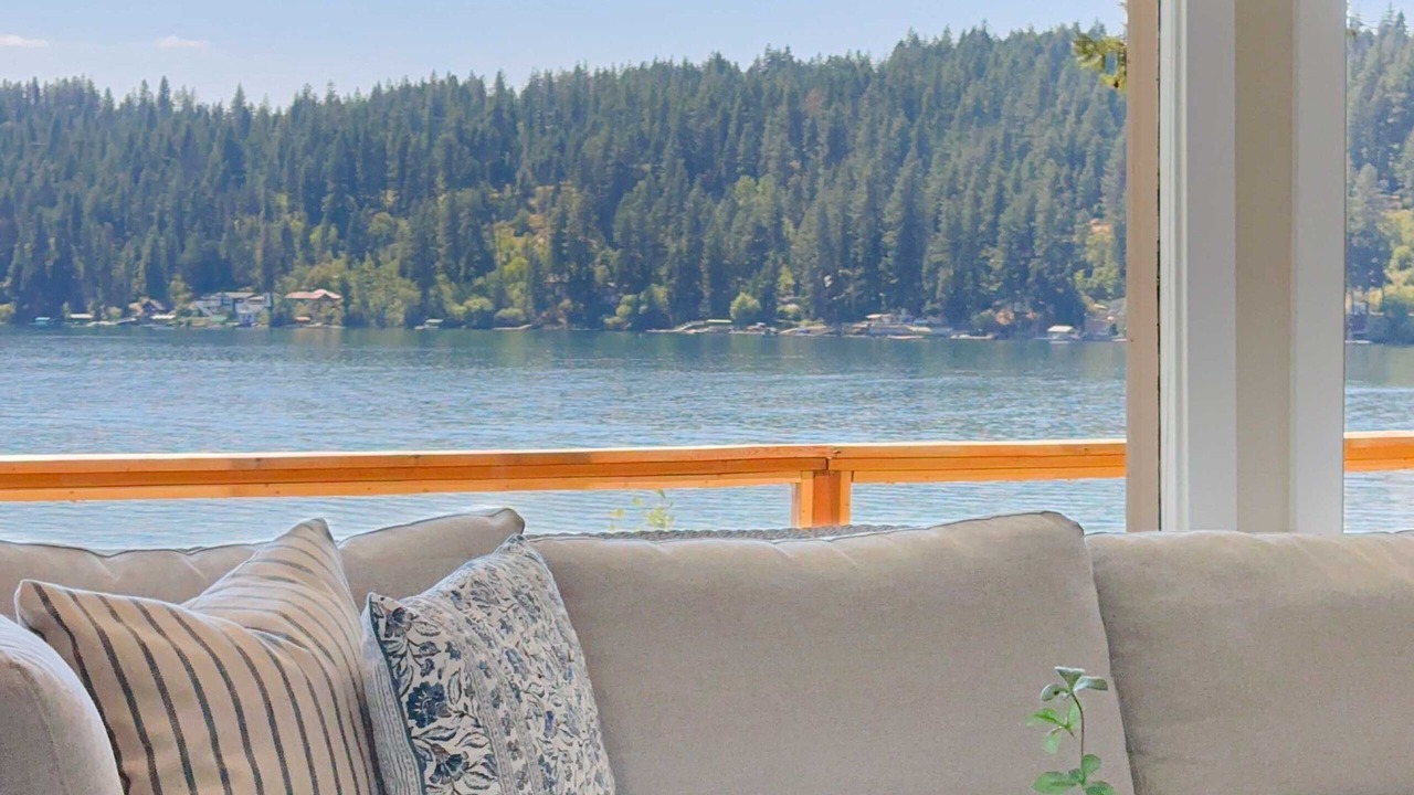 Photo of Livingroom in Hayden