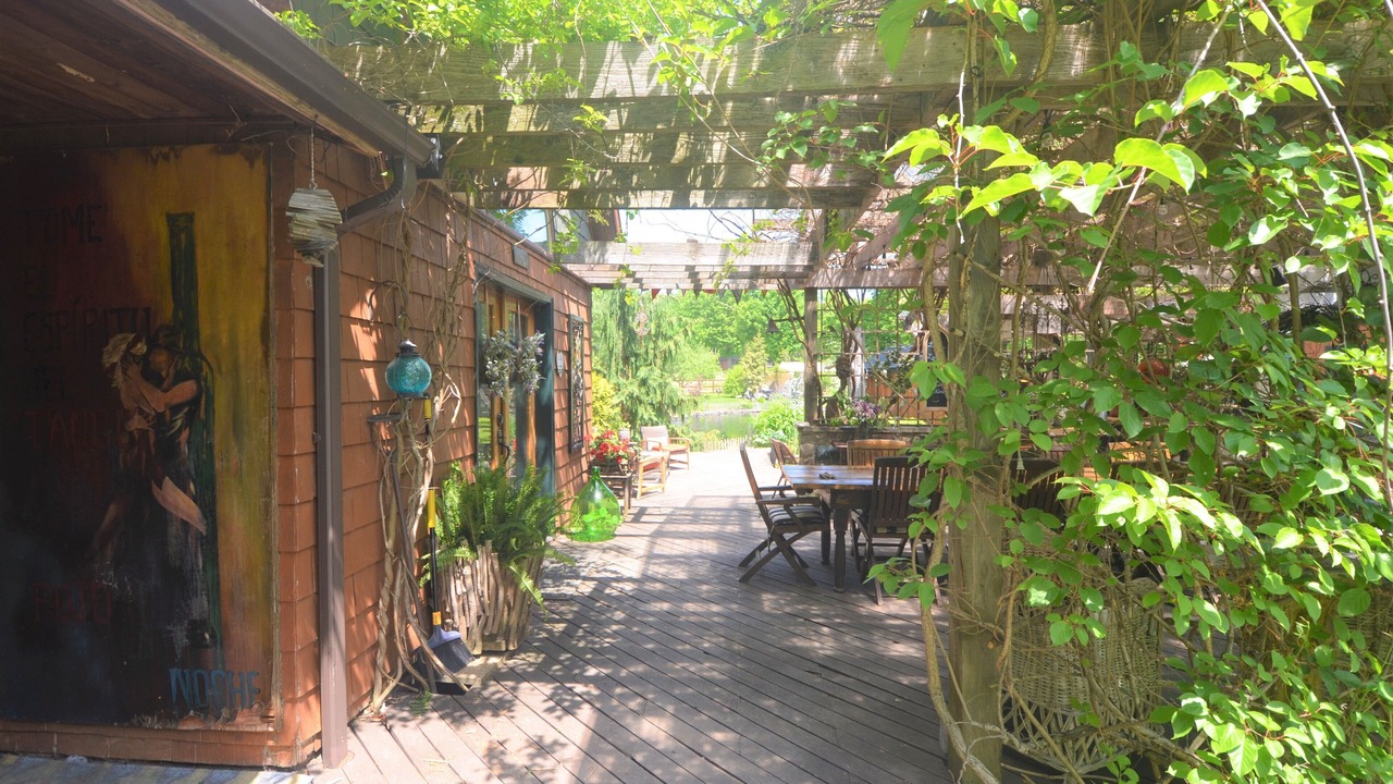 Photo of Outdoor in Caroline