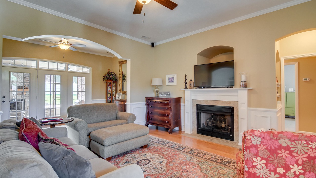 Photo of Livingroom in Evans