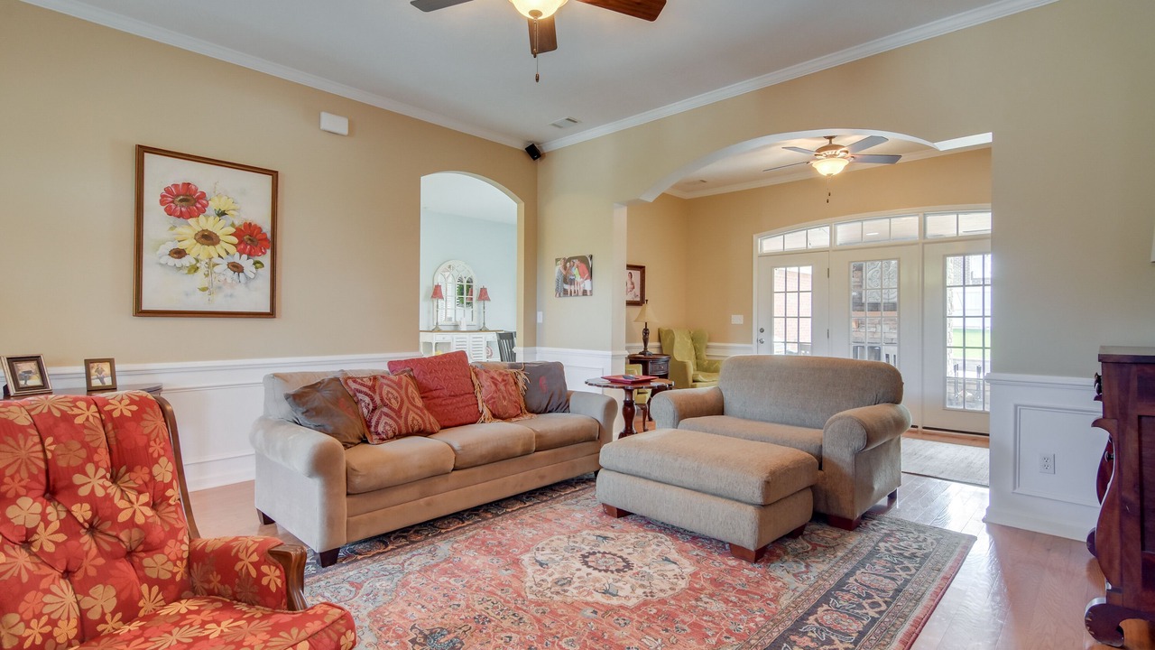 Photo of Livingroom in Evans