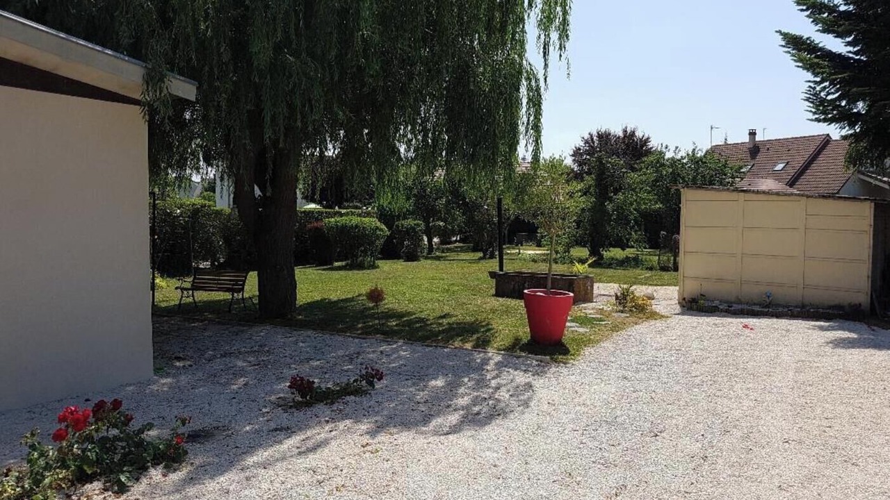 Photo of Outdoor in Billy