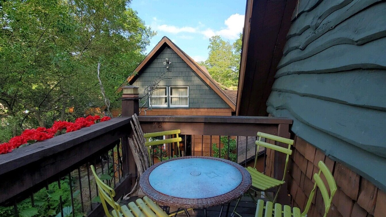 Photo of Outdoor in Caroline