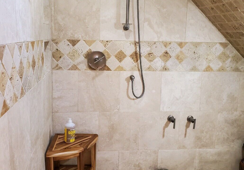Photo of Bathroom in Caroline