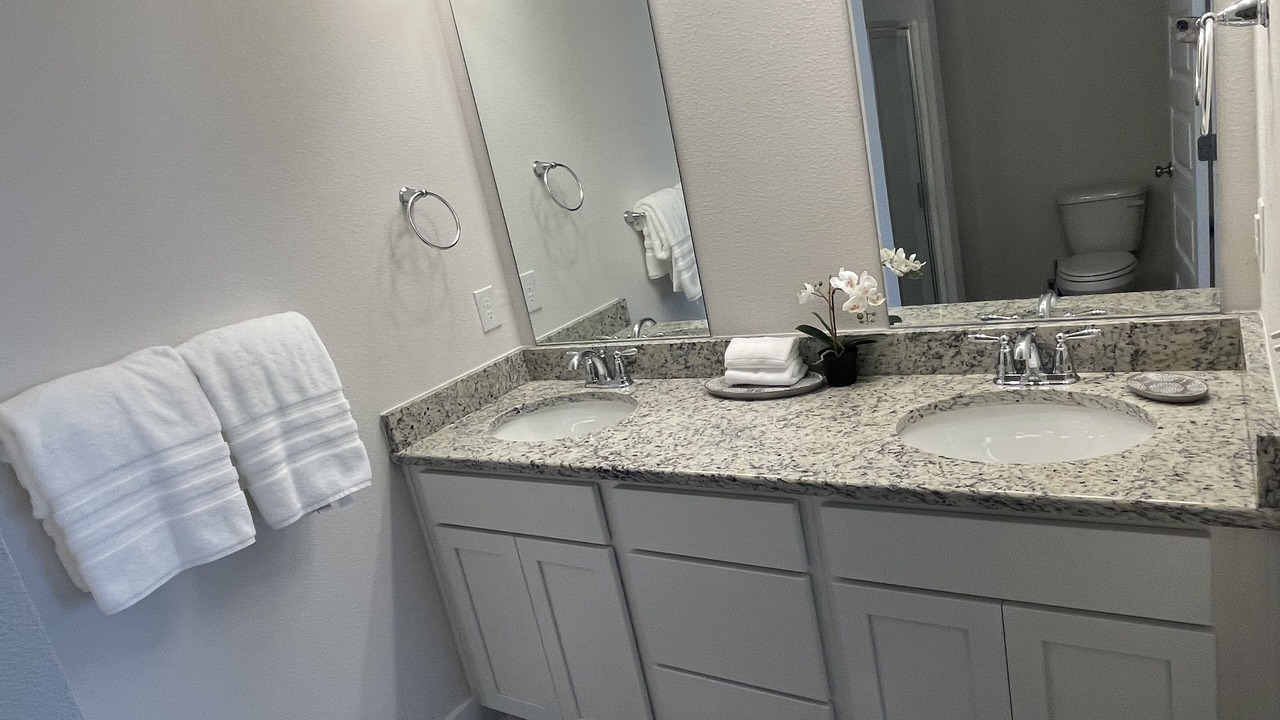 Photo of Bathroom in Pine Forest