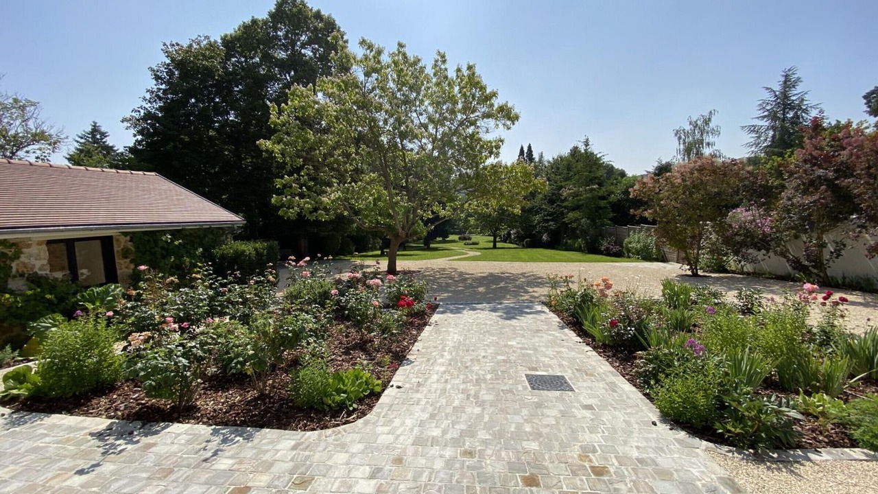 Photo of Outdoor in Senlisse