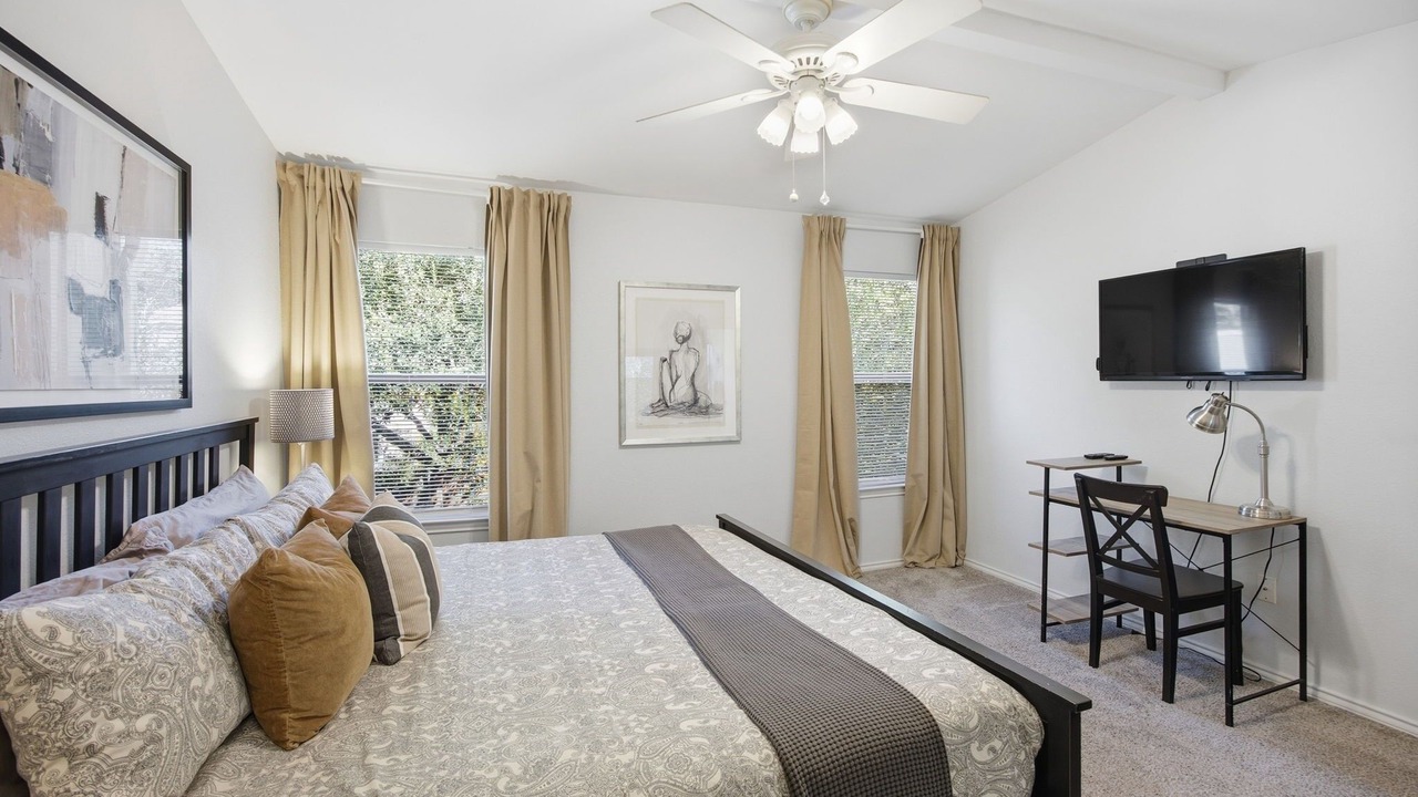 Photo of Bedroom in Hunter's Chase