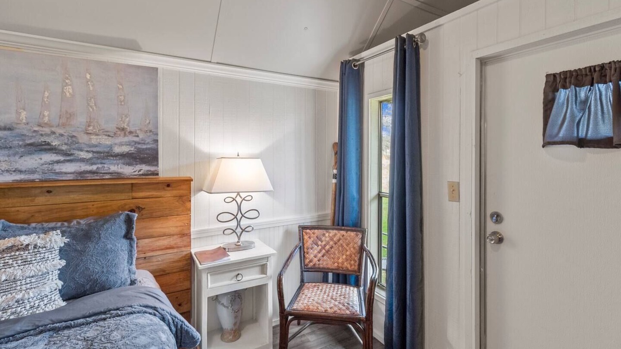 Photo of Bedroom in Oil City