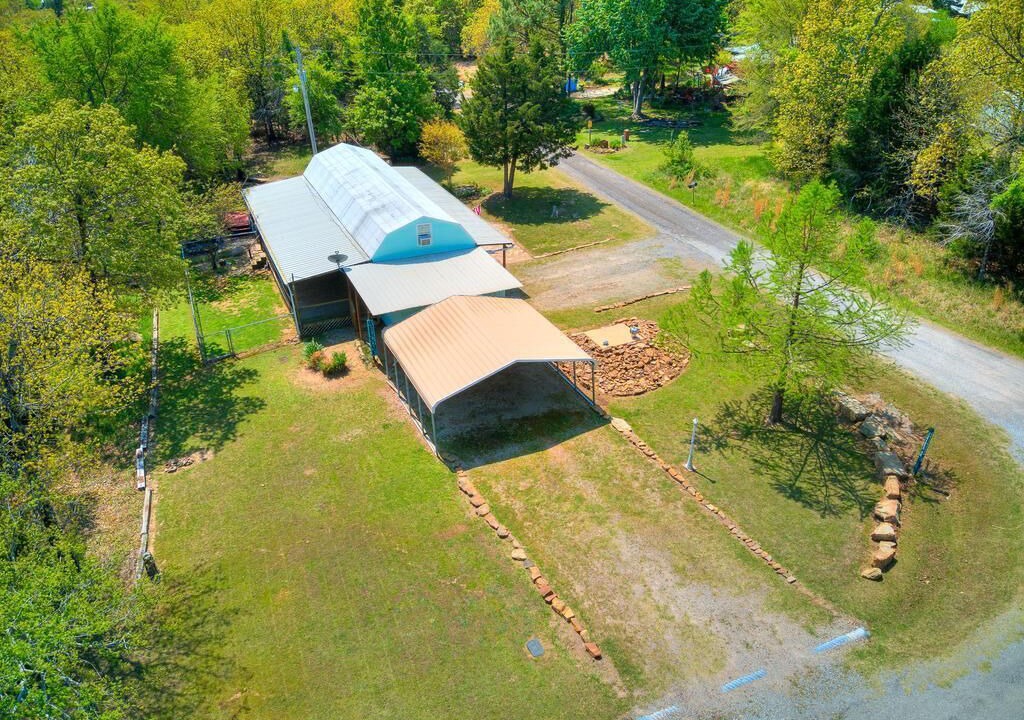 Photo of Outdoor in Canadian