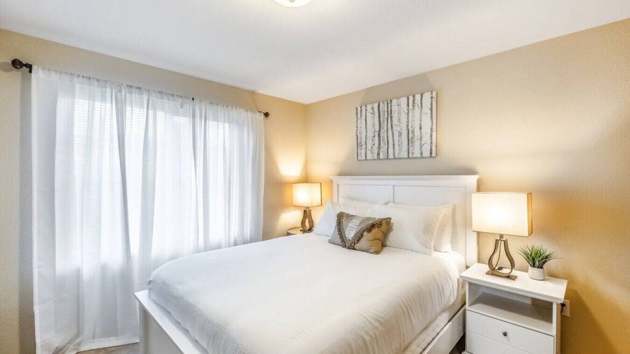 Photo of Bedroom in Holly