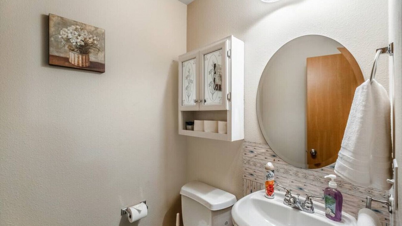 Photo of Bathroom in Holly