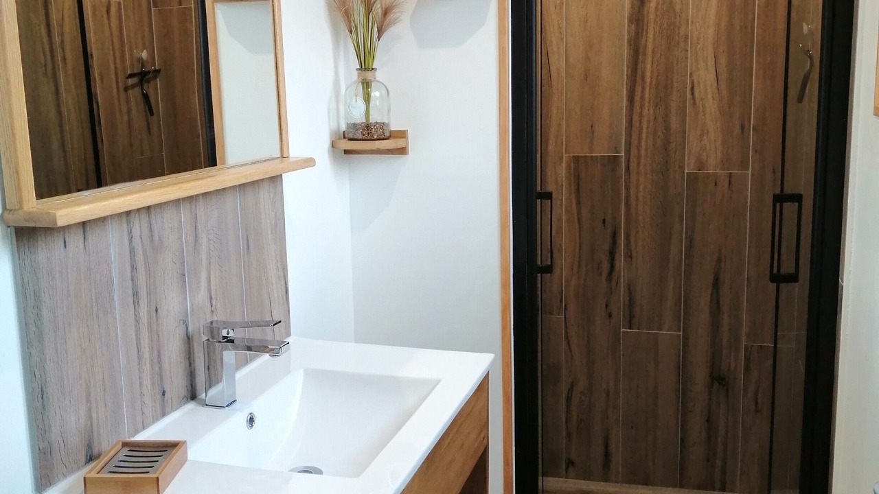 Photo of Bathroom in Friville-Escarbotin