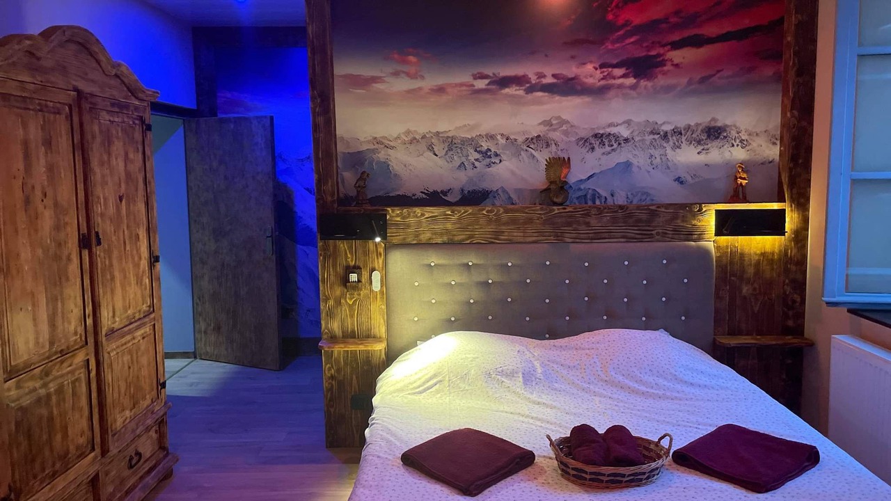 Photo of Bedroom in Raddon-et-Chapendu