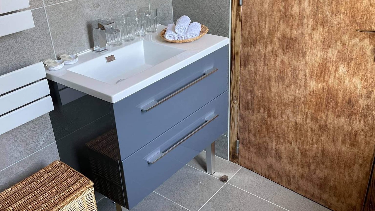 Photo of Bathroom in Raddon-et-Chapendu