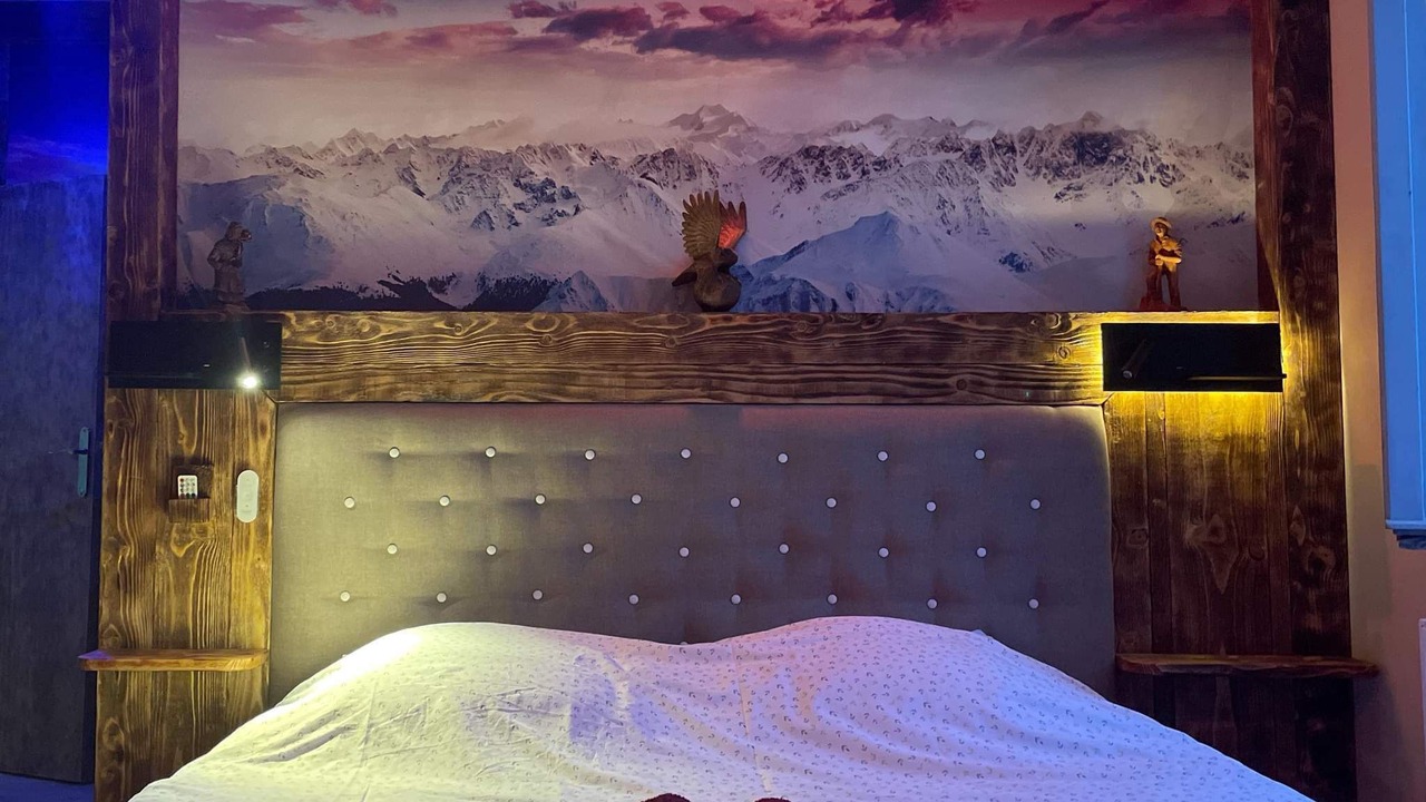 Photo of Bedroom in Raddon-et-Chapendu
