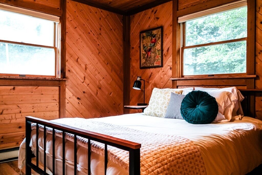 Photo of Bedroom in Town of Delaware