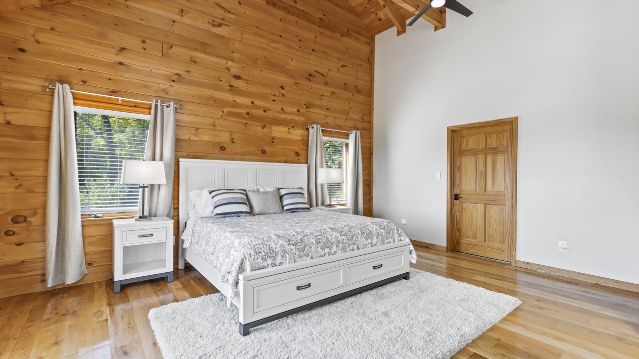 Photo of Bedroom in Bluemont